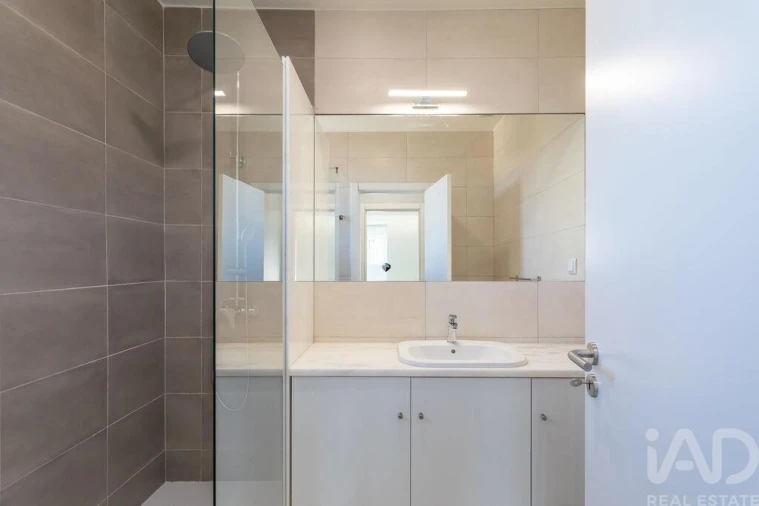 Apartamento T2 para Venda em Ajuda Foto 17