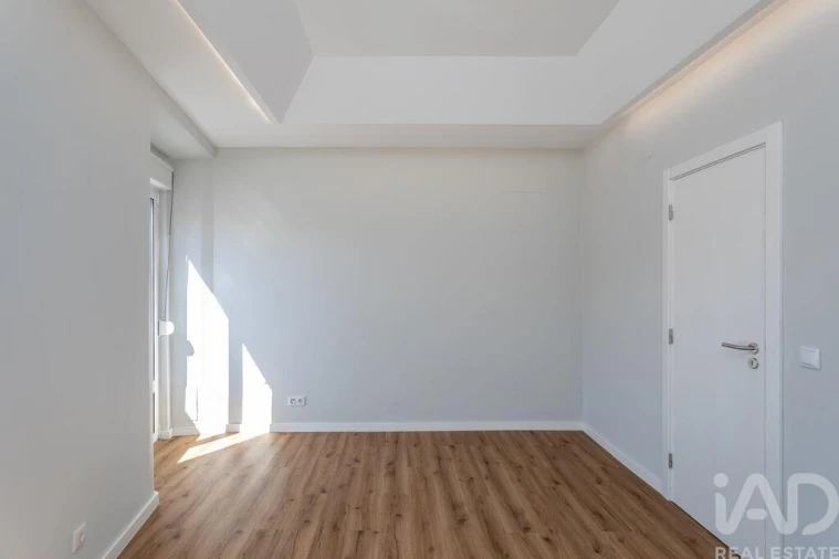 Apartamento T2 para Venda em Ajuda Foto 23