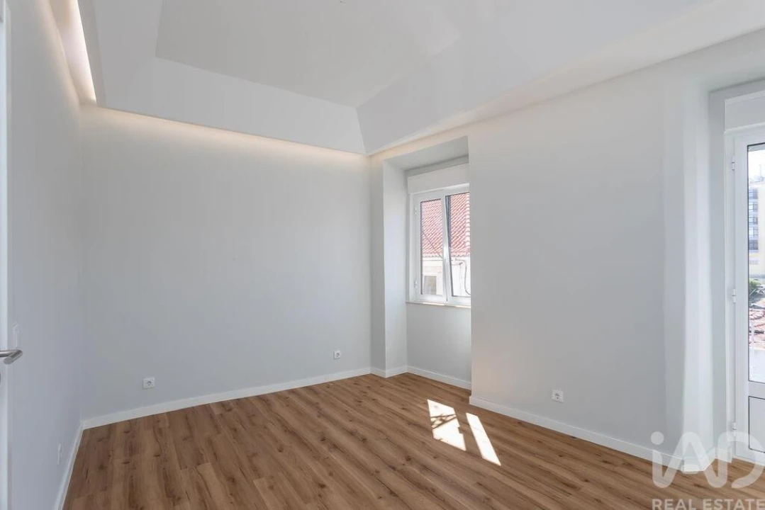 Apartamento T2 para Venda em Ajuda Foto 24