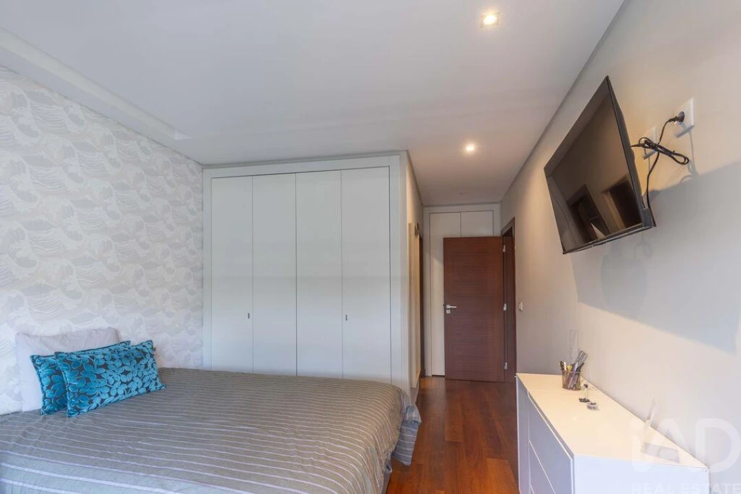 Apartamento T2 para Arrendamento em Pontinha e Famões Foto 7