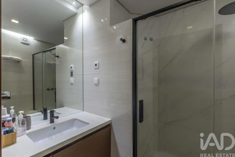 Apartamento T2 para Arrendamento em Pontinha e Famões Foto 10