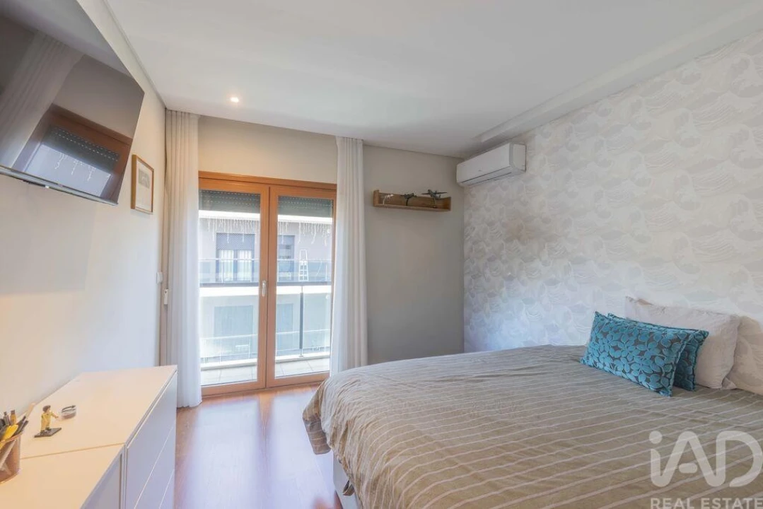 Apartamento T2 para Arrendamento em Pontinha e Famões Foto 6