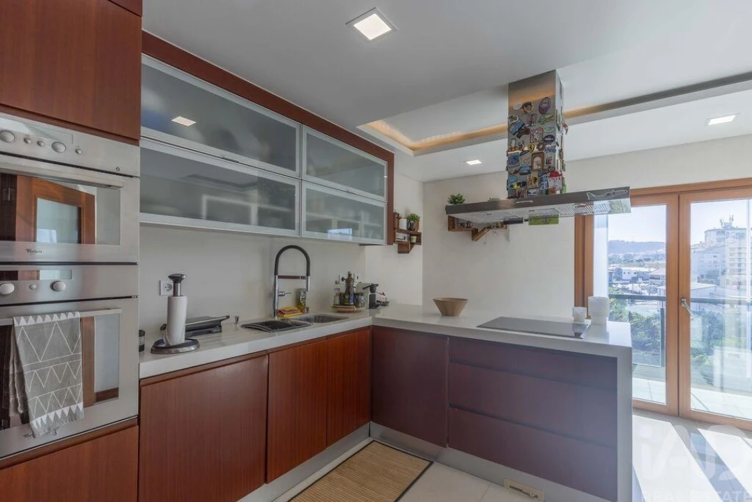 Apartamento T2 para Arrendamento em Pontinha e Famões Foto 1