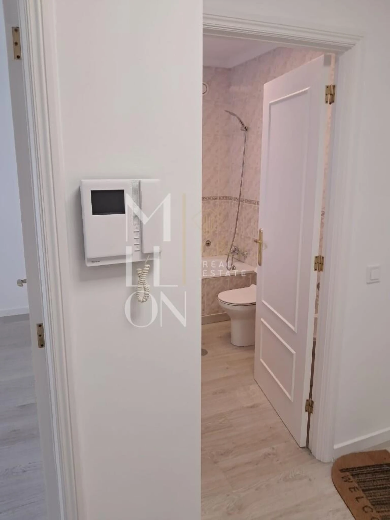 Apartamento T1 para Venda em Oliveira do Douro Foto 7