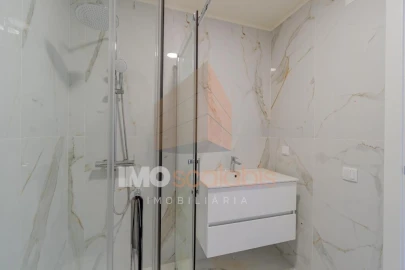 Apartamento T3 para Venda em Romeira e Várzea