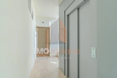 Apartamento T3 para Venda em Romeira e Várzea