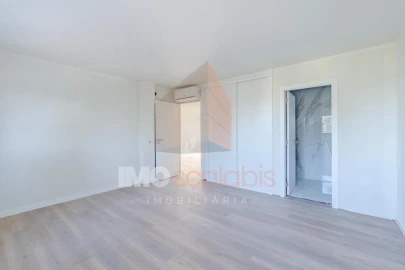 Apartamento T3 para Venda em Romeira e Várzea