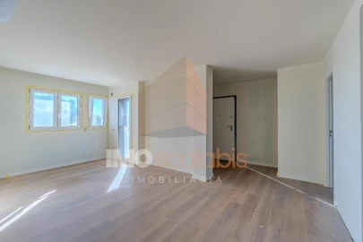 Apartamento T3 para Venda em Romeira e Várzea