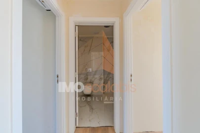 Apartamento T3 para Venda em Romeira e Várzea