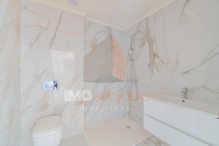 Apartamento T3 para Venda em Romeira e Várzea Foto 18