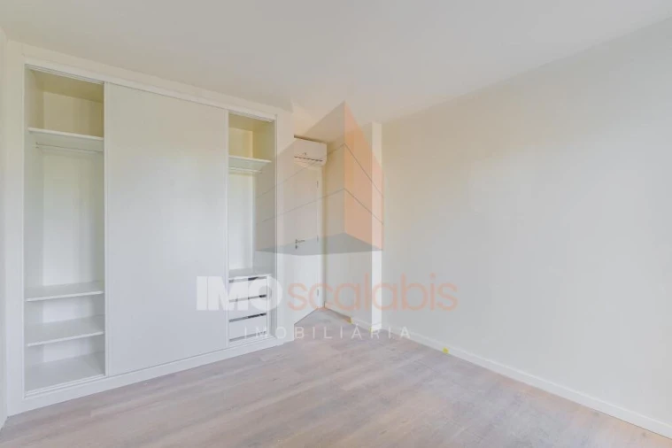 Apartamento T5 para Venda em Romeira e Várzea Foto 26