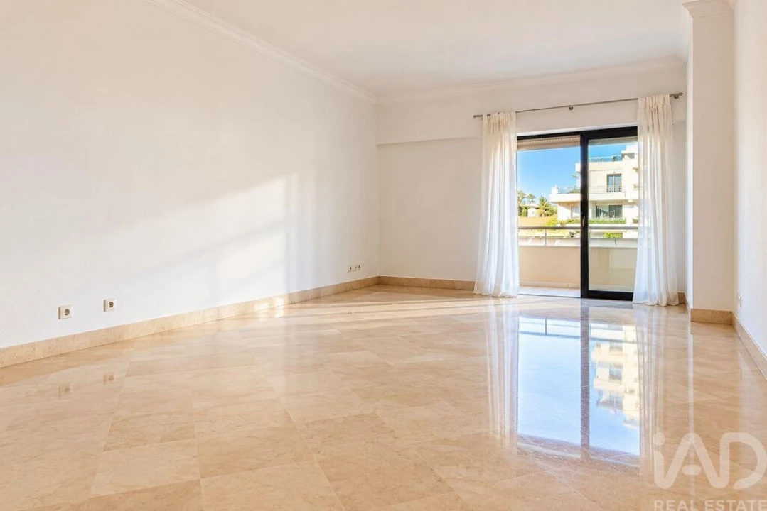 Apartamento T1 para Venda em Cascais e Estoril Foto 6