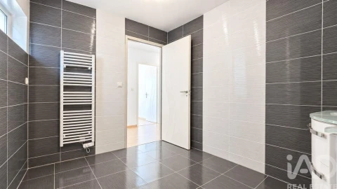 Moradia T6 para Venda em Vila Cova da Lixa e Borba de Godim