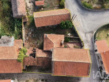 Moradia T4 para Venda em São Joaninho