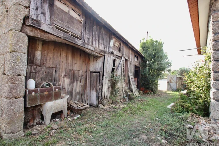 Moradia T4 para Venda em São Joaninho Foto 26