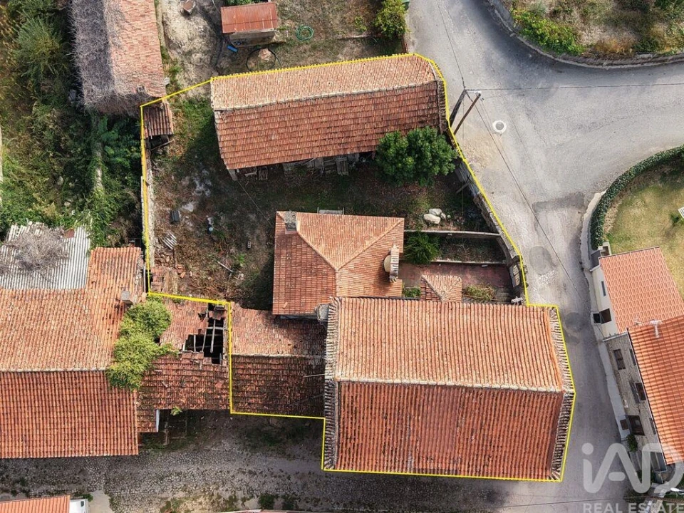 Moradia T4 para Venda em São Joaninho Foto 2