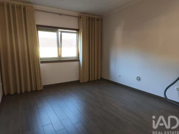 Moradia T4 para Venda em Cristelos, Boim e Ordem