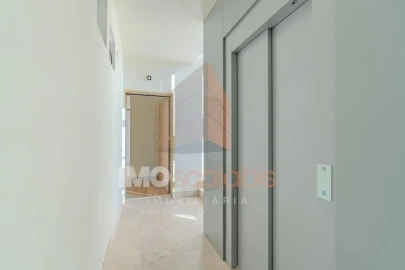 Apartamento T2 para Venda em Romeira e Várzea