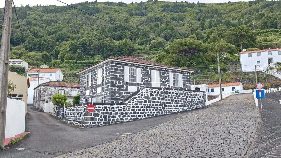 Moradia T4 para Venda em Ribeiras