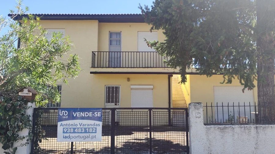 Moradia T4 para Venda em Sé, Santa Maria e Meixedo