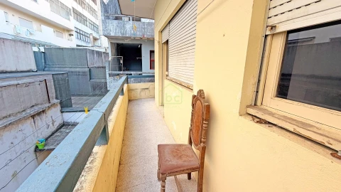 Apartamento T3 para Venda em Póvoa de Varzim, Beiriz e Argivai