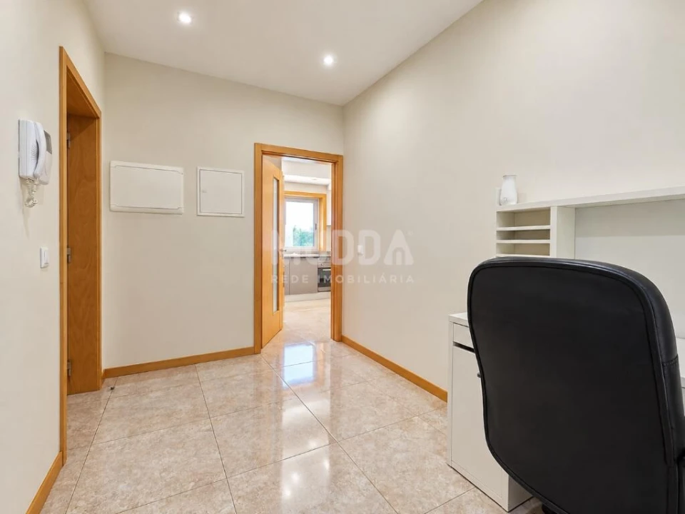 Apartamento T2 para Arrendamento em Loureiro Foto 1