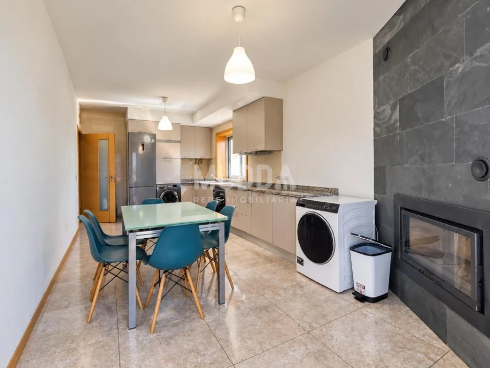 Apartamento T2 para Arrendamento em Loureiro Foto 7