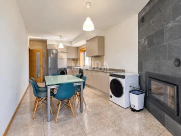 Apartamento T2 para Arrendamento em Loureiro