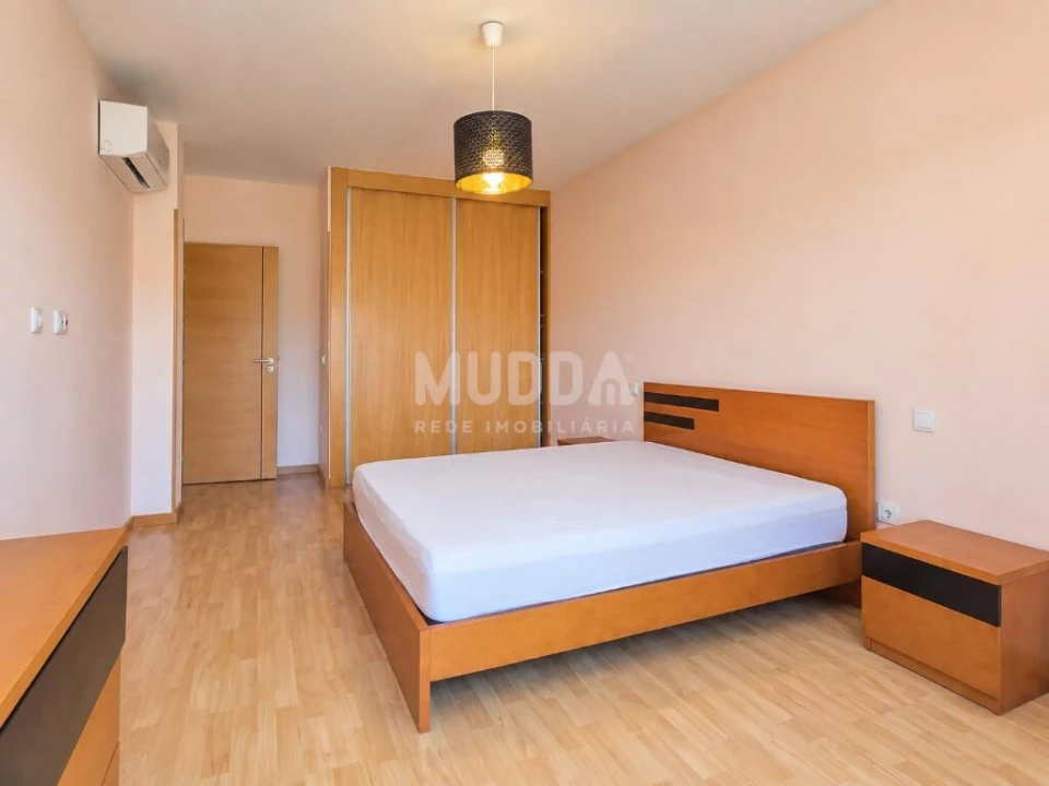 Apartamento T2 para Arrendamento em Loureiro Foto 13