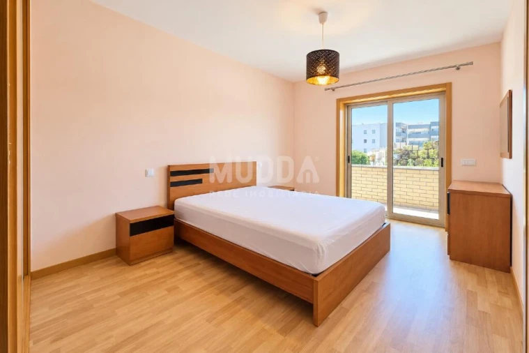 Apartamento T2 para Arrendamento em Loureiro Foto 11