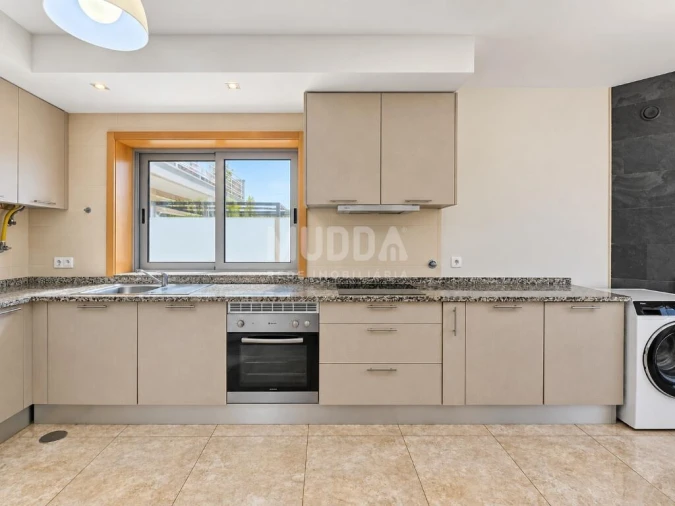 Apartamento T2 para Arrendamento em Loureiro Foto 5