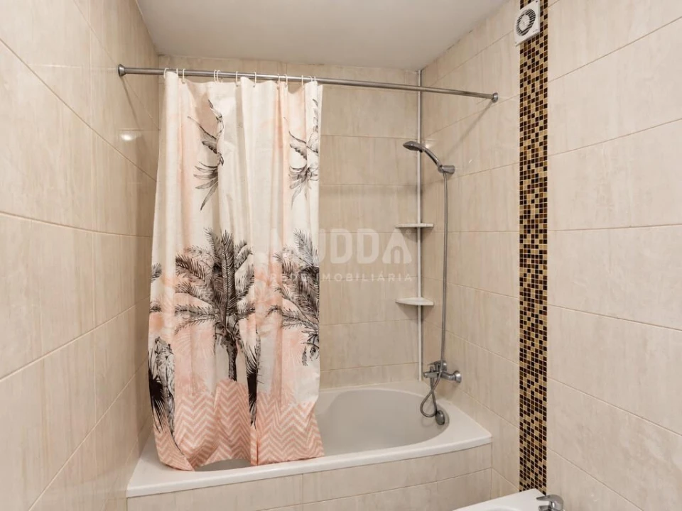 Apartamento T2 para Arrendamento em Loureiro Foto 10