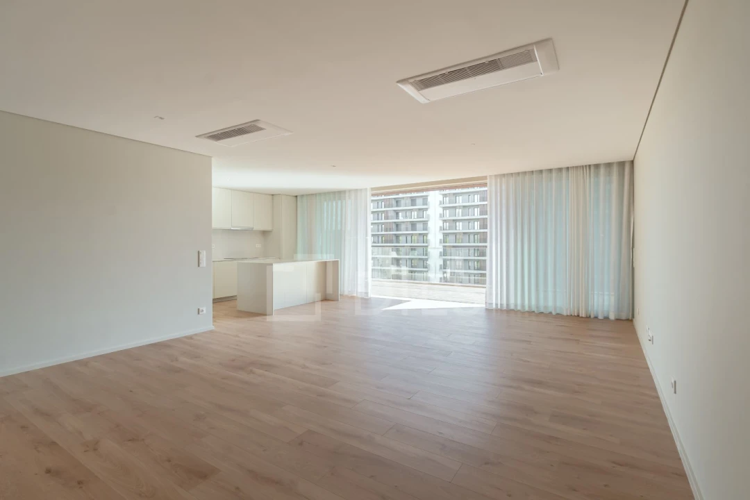 Apartamento T3 para Venda em Algés, Linda-A-Velha e Cruz Quebrada-Dafundo Foto 4