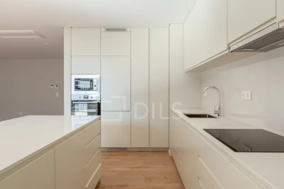 Apartamento T3 para Venda em Algés, Linda-A-Velha e Cruz Quebrada-Dafundo