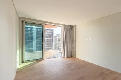 Apartamento T3 para Venda em Algés, Linda-A-Velha e Cruz Quebrada-Dafundo