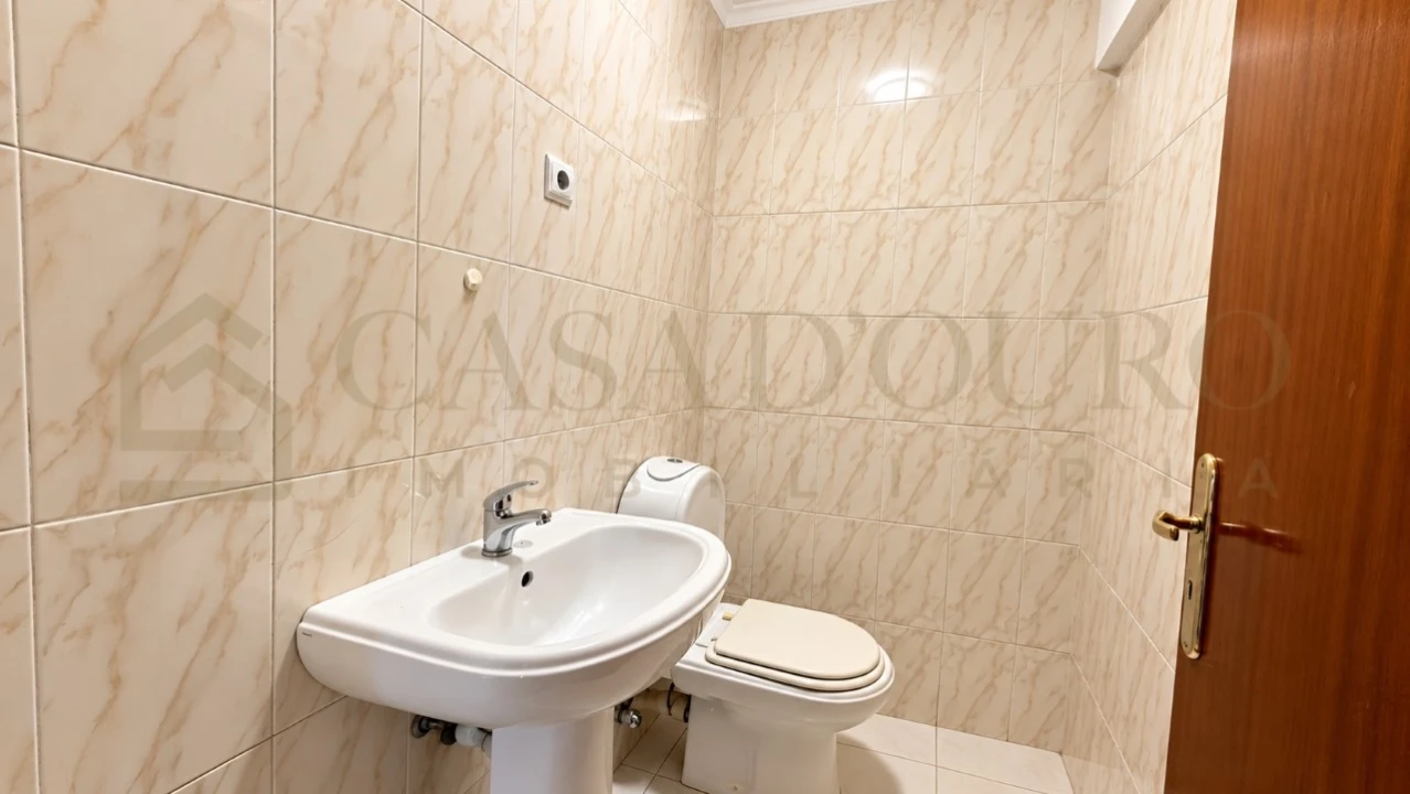 Apartamento T3 para Venda em Rio Tinto Foto 17