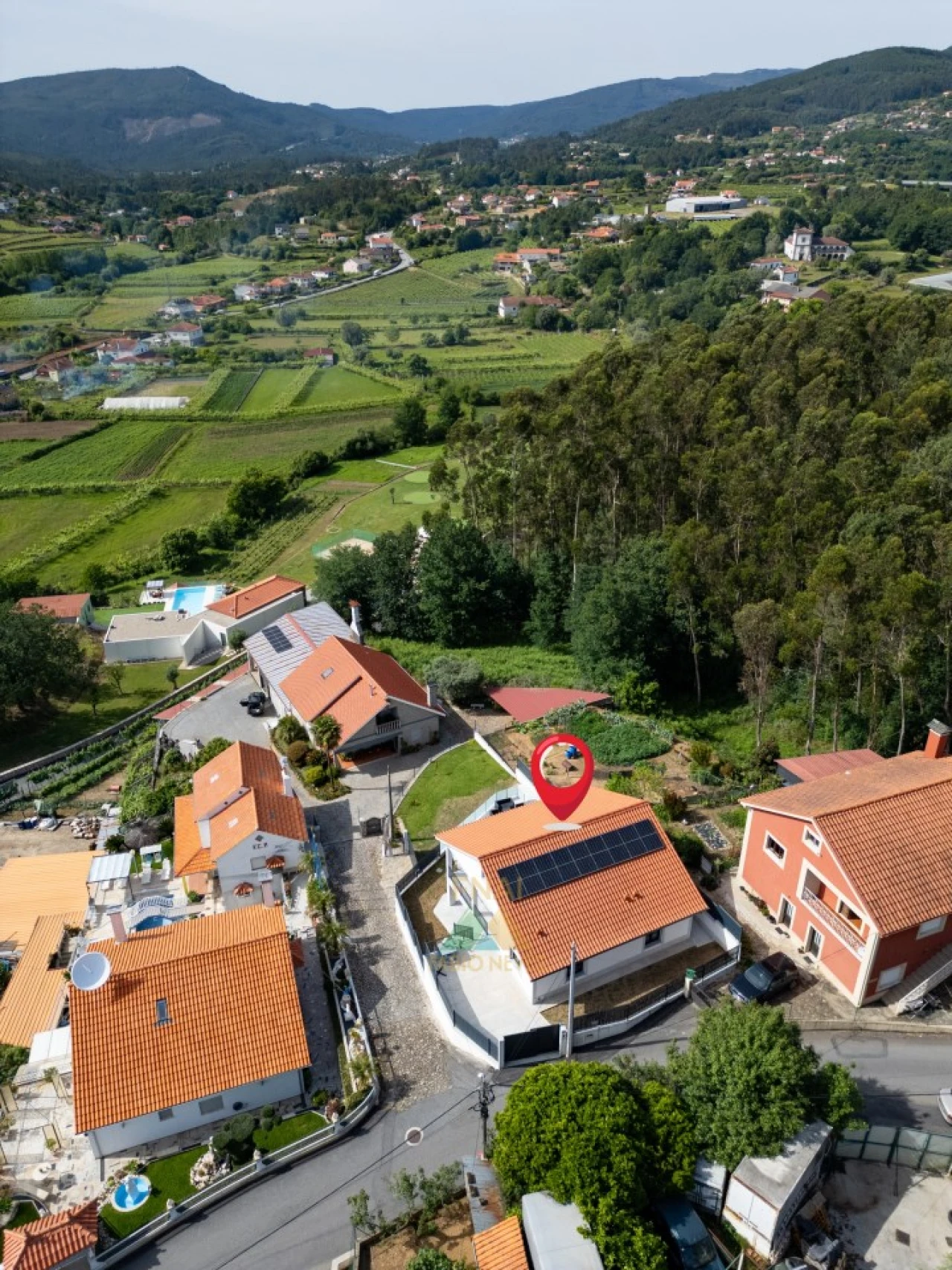 Moradia T4 para Venda em Arcozelo Foto 10