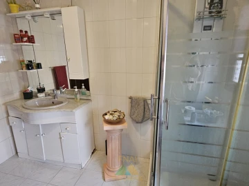 Moradia T4 para Venda em Arco de Baúlhe e Vila Nune