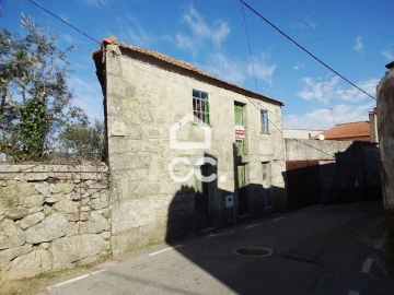 Moradia T2 para Venda em São João da Fresta