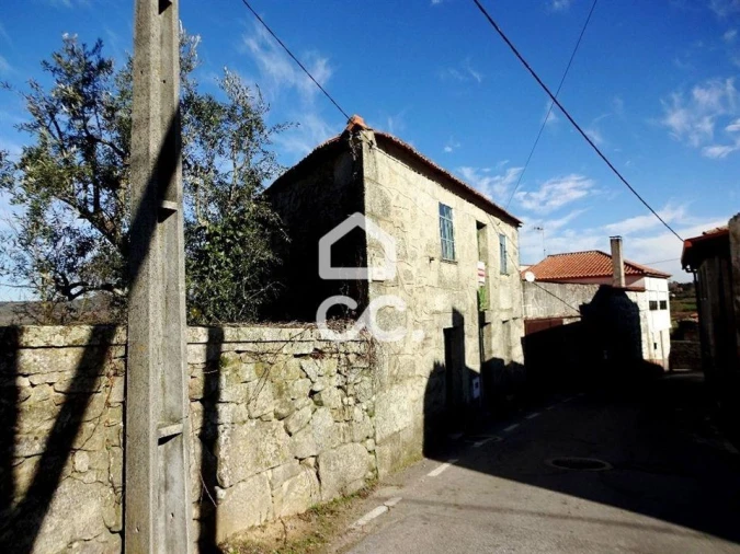 Moradia T2 para Venda em São João da Fresta Foto 4