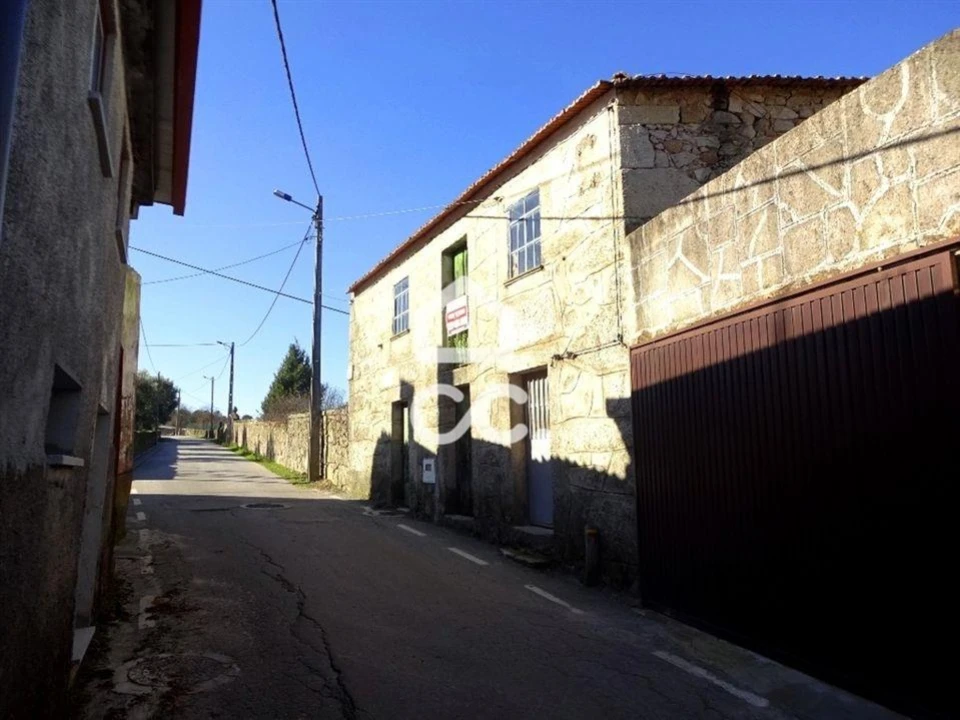 Moradia T2 para Venda em São João da Fresta Foto 3