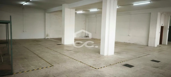 Armazém para Venda em Polvoreira