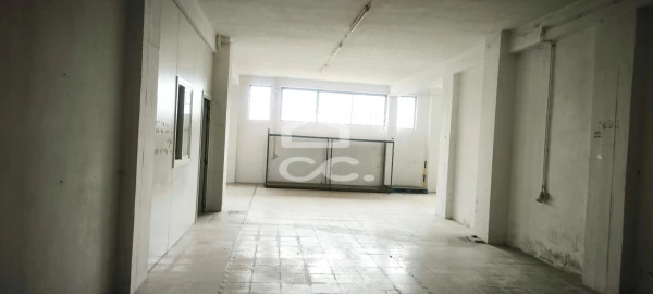 Armazém para Venda em Polvoreira