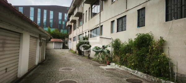 Armazém para Venda em Polvoreira