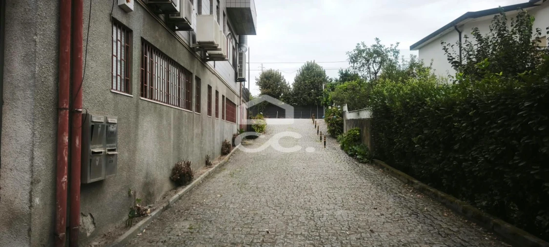 Armazém para Venda em Polvoreira Foto 3
