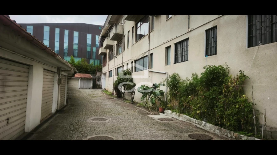 Armazém para Venda em Polvoreira