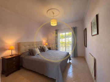 Moradia T4 para Venda em Loule (São Clemente)