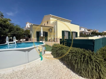 Moradia T4 para Venda em Loule (São Clemente)