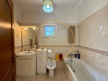 Moradia T4 para Venda em Loule (São Clemente)