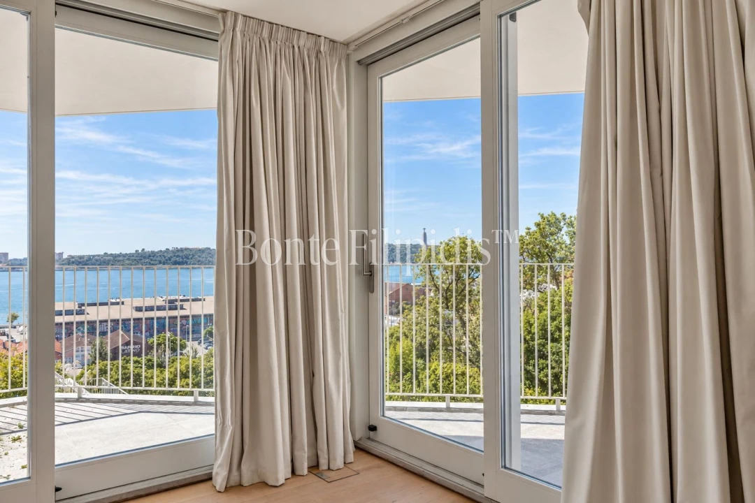 Apartamento T5 para Venda em Estrela Foto 9